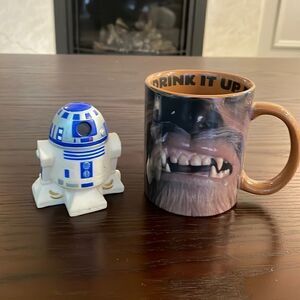 Star Wars R2D2 Toy 2008 Lucas Films and Hallmark Chewbacca Drink it Up, Fuzzball
